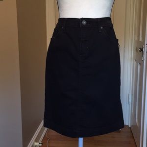 Black denim skirt size 6